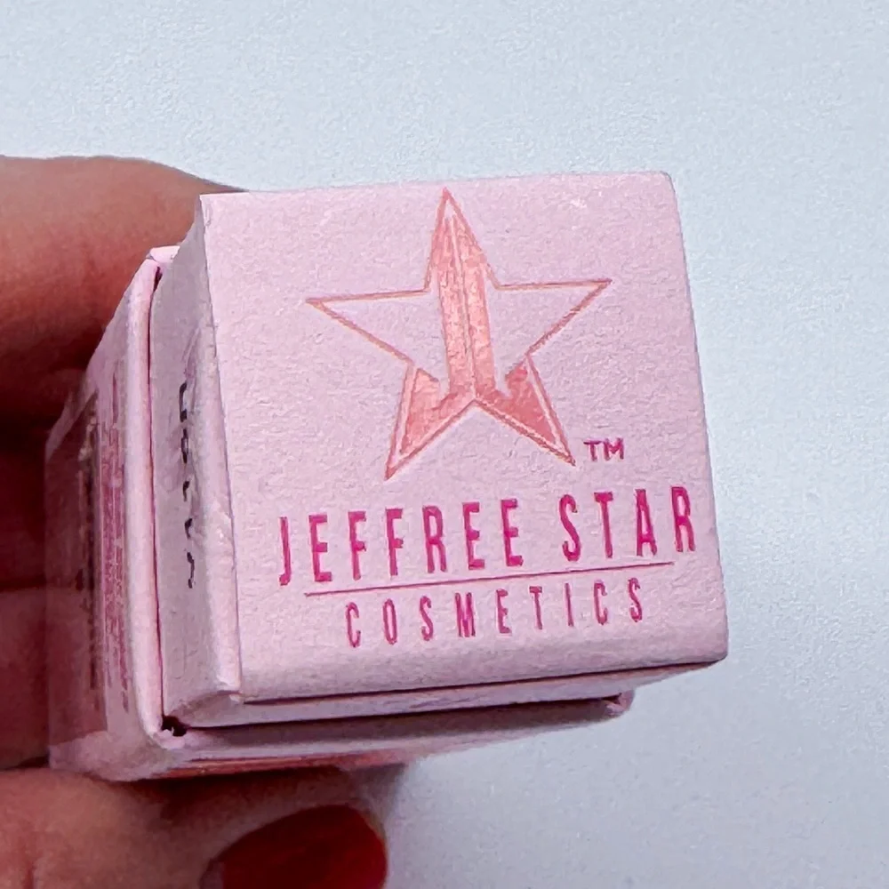 🪦 Jeffree Star GRAVE DIGGER Lipstick Velvet Trap Grey Taupe Matte NIB 🪦
